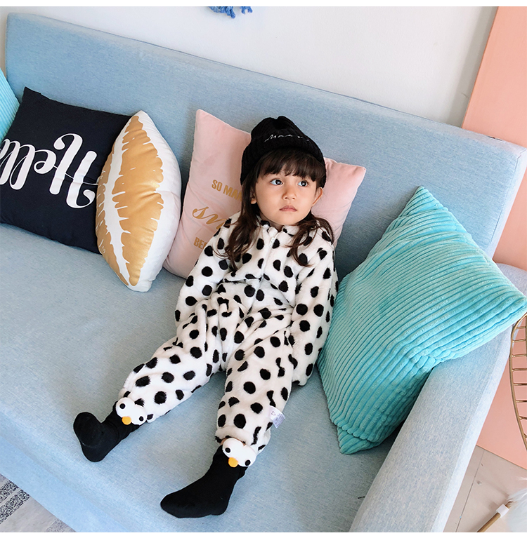 乐 女 Quần áo mùa đông trẻ em dày flannel dịch vụ tại nhà mùa đông nam romper bé bộ body bé gái đáng yêu