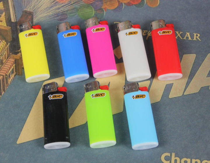 Pháp nhập khẩu BIC bic light Creative dùng một lần bánh xe nhẹ j5 mini nhẹ hơn - Bật lửa bật lửa zorro