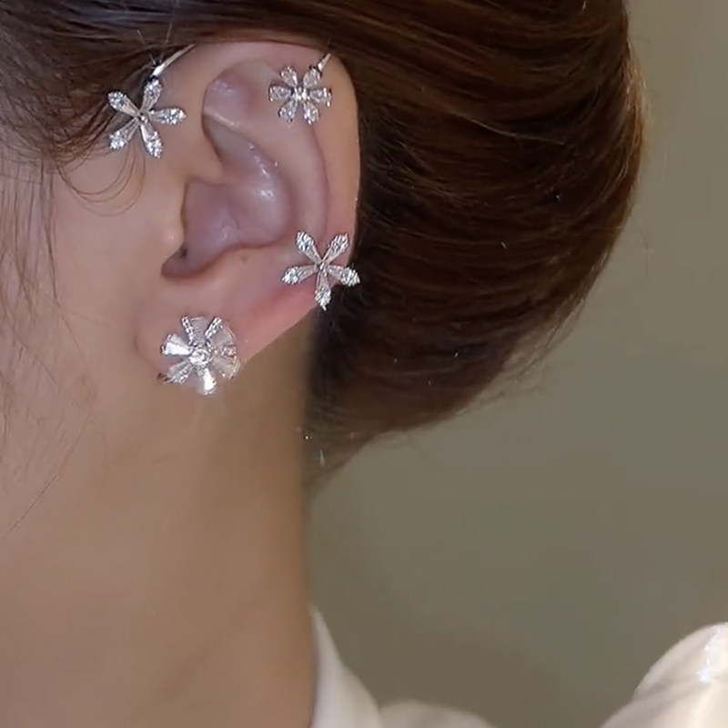 Rotatable zircon small flower ear clip without ear hole ear hanging 2022 new trendy earrings high-end earrings spring and summer