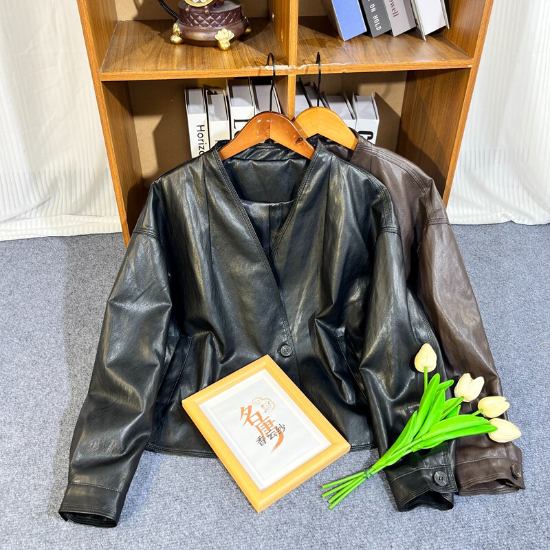 【Tan Brown-Leather Jacket】New Chinese-Style Retro Short V-Neck Leather Jacket with a Relaxed Matte Finish 【Tan Brown-Leather Jacket】New Chinese-Style Retro Short V-Neck Leather Jacket with a Relaxed Matte Finish