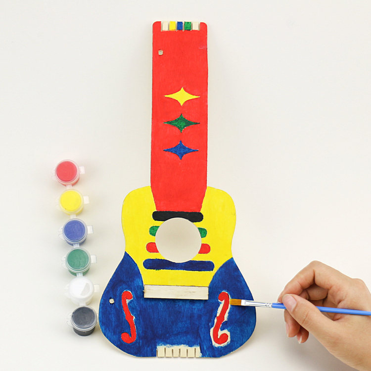 Trắng trống gỗ guitar trẻ em handmade tự chế sáng tạo mẫu giáo diy art mầm non của nhãn hiệu vật liệu