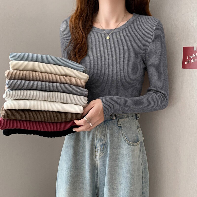 Autumn and Winter 2025 New High-End Gray Round-Neck Knitted Top for Women, Slim-Fit Long-Sleeve Base Shirt, Unique Sweater