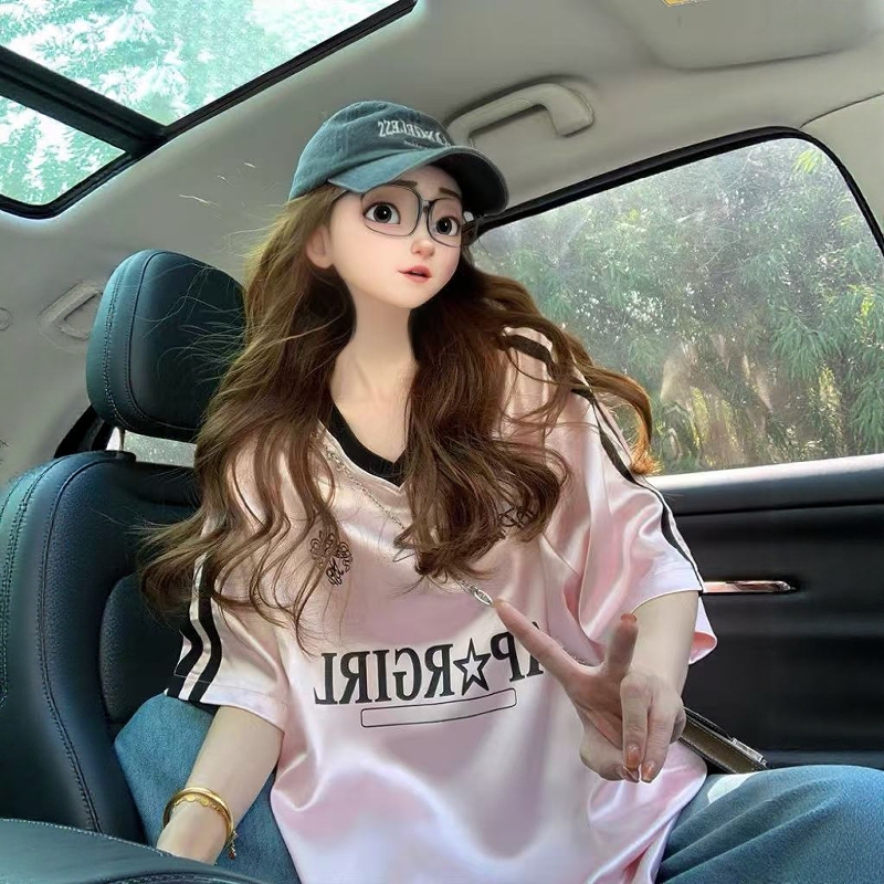 British Dhwa Pink T-Shirt for Women 2026 New Summer Printed Design Loose V-Neck Top with Lettering Large Size