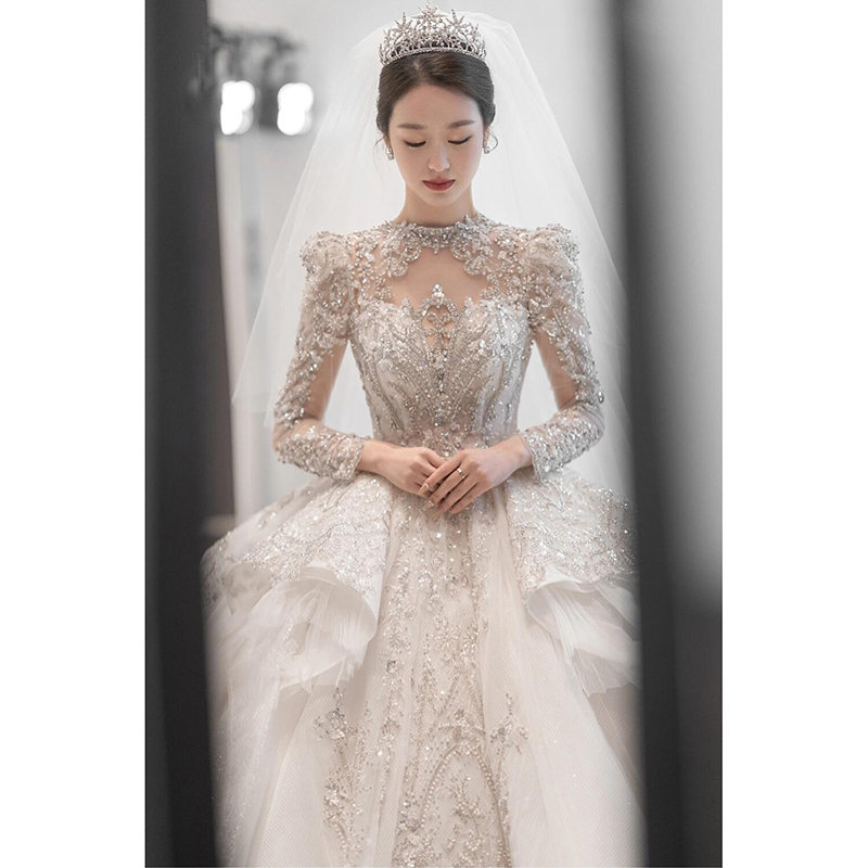 French-Style Long-Sleeve Light Luxury Wedding Dress 2026 New Bridal Gown with Heavy Craftsmanship, Vintage, Plus Size, with a Train, High-End Texture