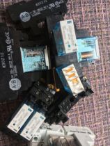 ALLEN BRADLEY relay CAT 700-HK32Z24 700-HN122 700-HK32Z24