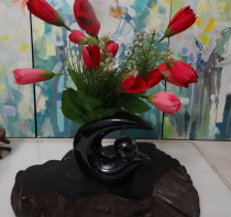 Old vase plugged in 80s black glazed small flower plug in the whole product of physical nostalgia