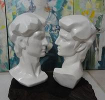 Creative David Head of Book of Book Relying on Human Lift Film Profile Model Model