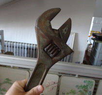 Old wrench Cultural Revolution self-reliance brand 45cm oversize Wrench nostalgic collection feature ornaments movie props real shot