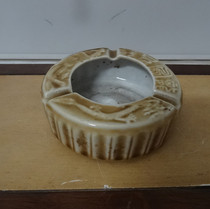 Old ashtray 80s sauce ceramic dragon feng Xiang old cylinder pen cleaning furnace pen swing piece in physical photograph