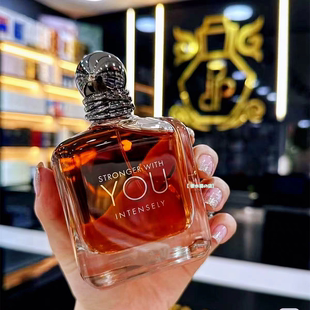 Popular universal perfume strongly flavoured, long-term effect