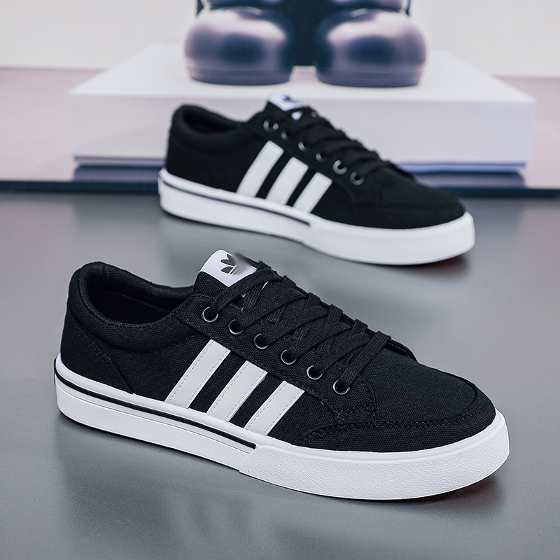 Men's Shoes 2026 New Summer Canvas Sneakers Men's Trendy Versatile Three-Stripe Black Sports Casual Breathable Cloth Shoes