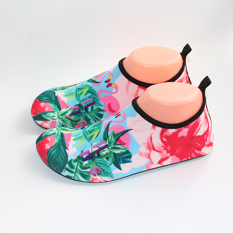Children's beach socks shoes non-slip soft bottom swimming snorkeling wading shoes adult barefoot sea drag rafting shoes men and women