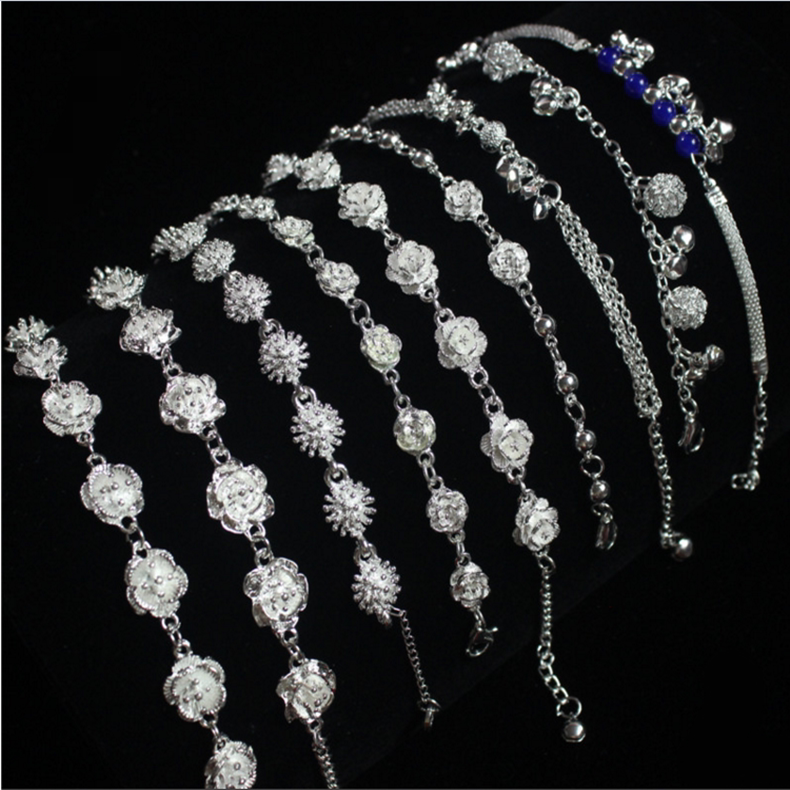 Japanese and Korean small fresh flowers Butterfly flowers with bells Silver hand chain Personality sweet silver hand chain bracelet