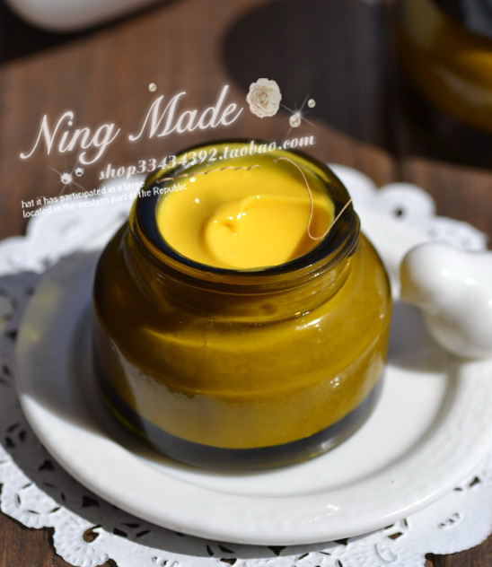 升级配方晚霜：夜间修复的美容秘诀