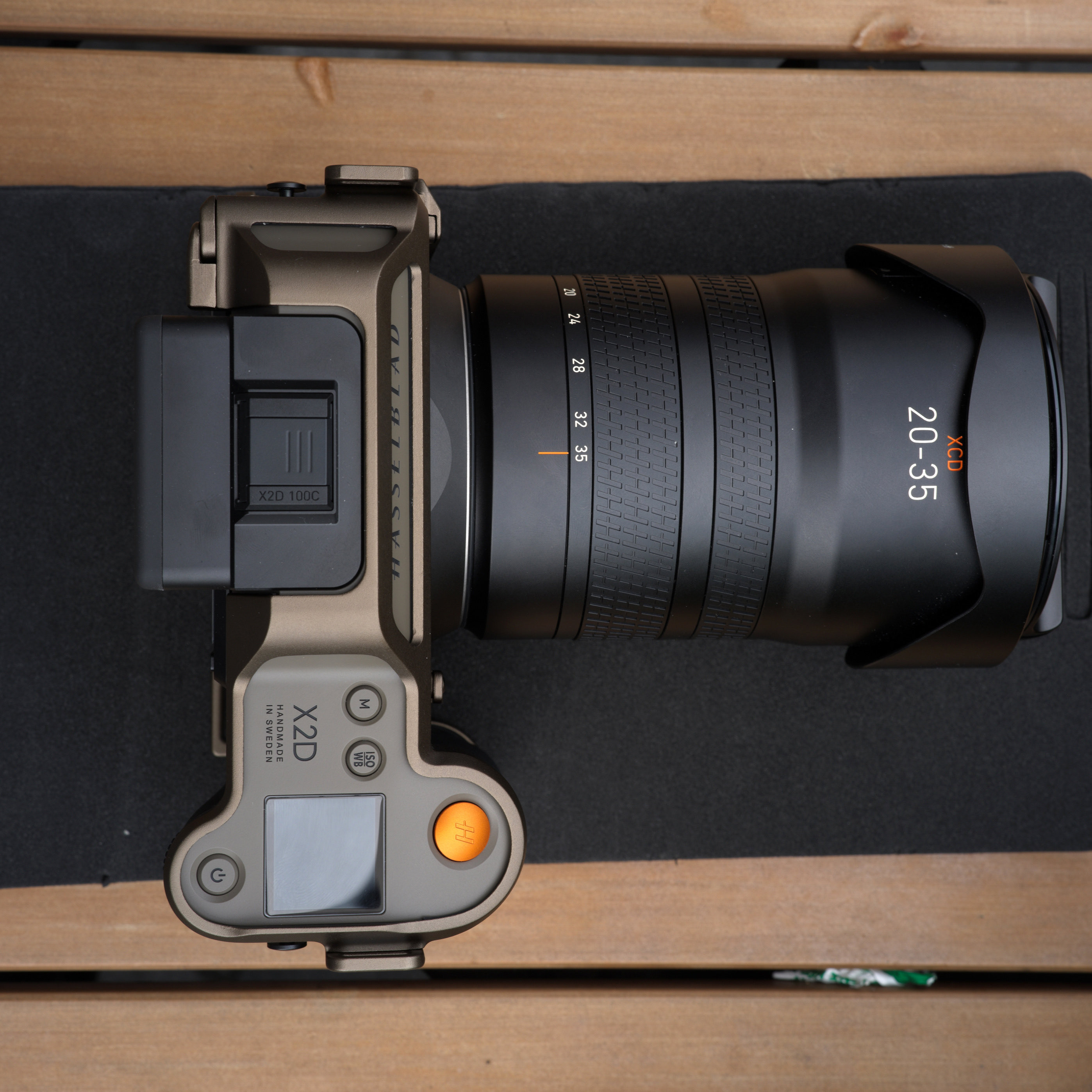 Lanhorse rabbit cage hasselblad x2d 100c earth explorer limited 
