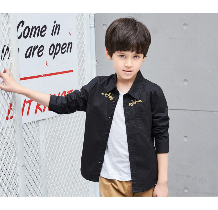 Quần áo bé trai quần áo sơ mi dài tay cotton mỏng 2018 xuân hè mới lớn áo sơ mi đen trẻ em quần áo bé gái