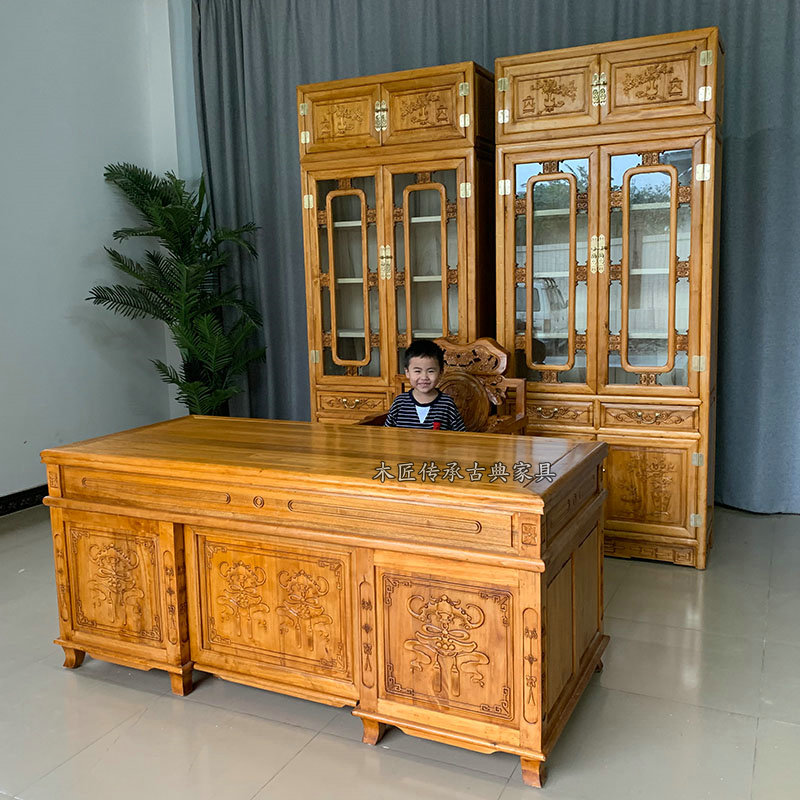 New Chinese-style solid wood office desk and chair combination camphor wood desk retro boss table carved desk desk customization
