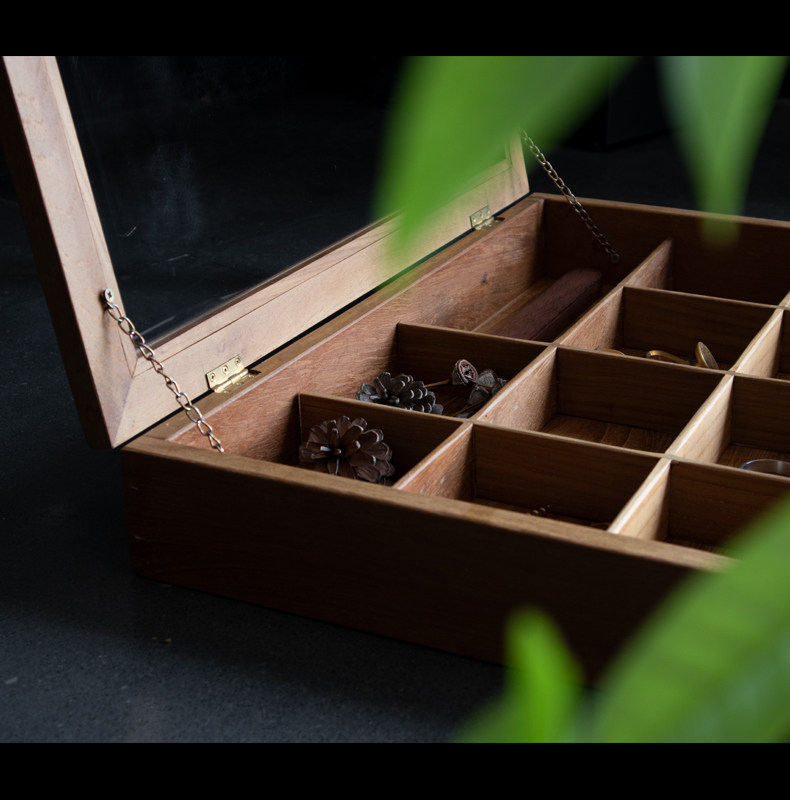 Solid wood storage box Hand-style first decoration case Large-capacity solid wood display collection box glass retro wind ornament box