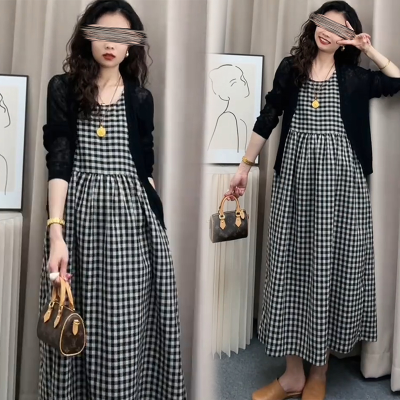 Maternity Autumn Fashion Set, Loose Fit to Cover the Belly, Korean Style Plaid Vest Dress, Cardigan, Slimming Two-Piece Set, Simple and Stylish