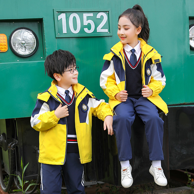 Primary school uniforms spring and autumn three sets of submachine clothes college wind children outdoor sports clothes kindergarten garden clothes class clothes