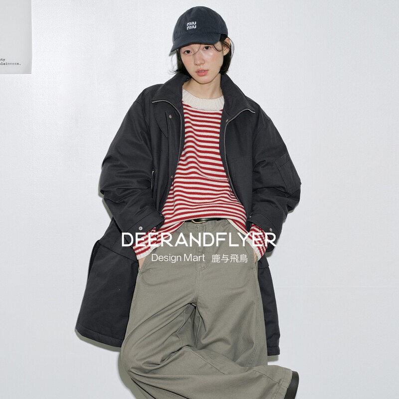 Deer and Birds "Finnish Winter Days" Two-Tone Mid-Length Stand-Up Collar Workwear down Jacket 7008 Deer and Birds "Finnish Winter Days" Two-Tone Mid-Length Stand-Up Collar Workwear down Jacket 7008