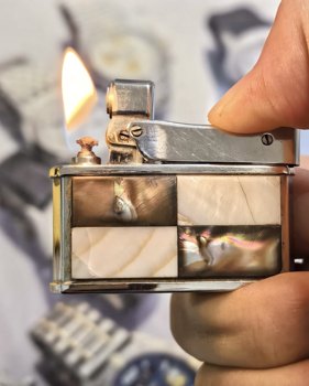 Japanese penguin rectangular automatic antique kerosene lighter from the 1950s