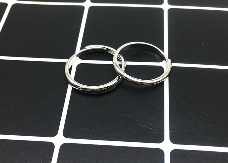 Nhẫn chữ bạc sterling tùy chỉnh Cặp đôi bóng loáng trên nhẫn nam và nữ sinh viên một cặp Nhật Bản và Hàn Quốc đơn giản và hào phóng có thể điều chỉnh nhẫn vàng nữ