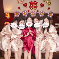 New Years wedding funny shooting props bride bridesmaid holding welcome props wedding arrangement sister group pose