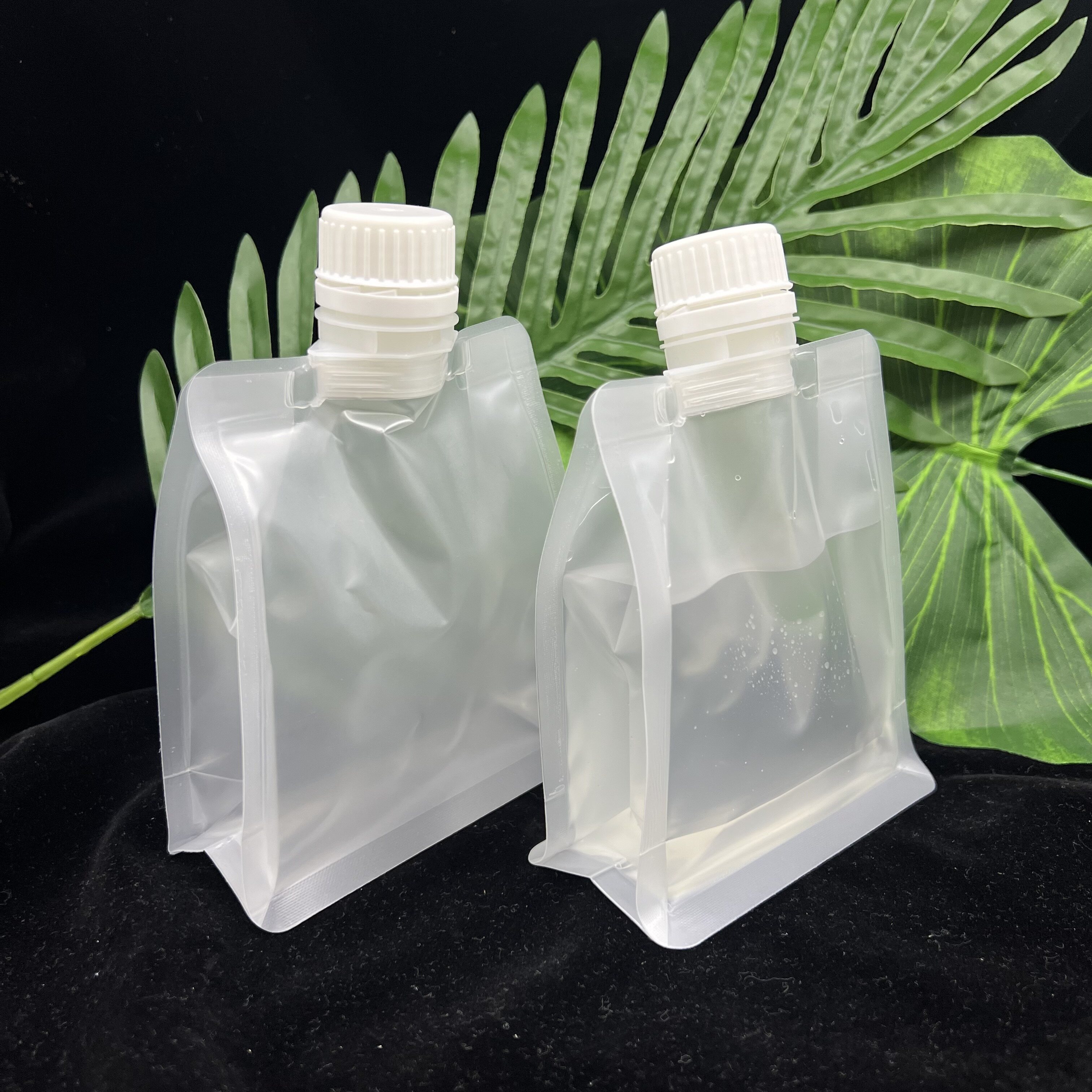 Напитков упаковки 蜂蜜250ml手摇奶茶袋磨砂透明大口径液体吸嘴袋八边封咖啡萃取液