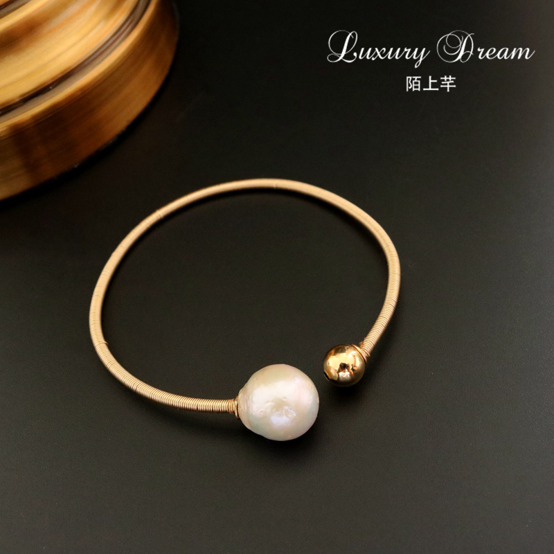 Thiết kế ban đầu Phong cách Baroque mở vòng đeo tay Vòng tay trang sức ngọc trai hoang dã vòng gỗ trầm hương