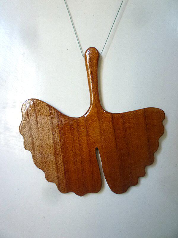 (Wooden - tau) Woodsculpted Ginkgo Leaf Molding Pending Pending Parts Closed Keychain
