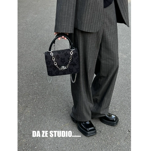 Летняя универсальная сумка через плечо, черная портативная цепь, 2023, изысканный стиль