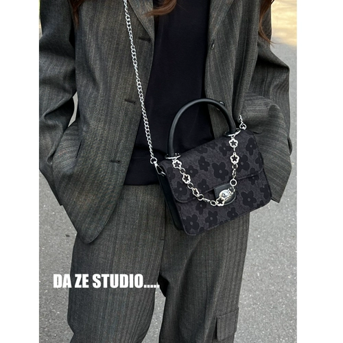 Летняя универсальная сумка через плечо, черная портативная цепь, 2023, изысканный стиль