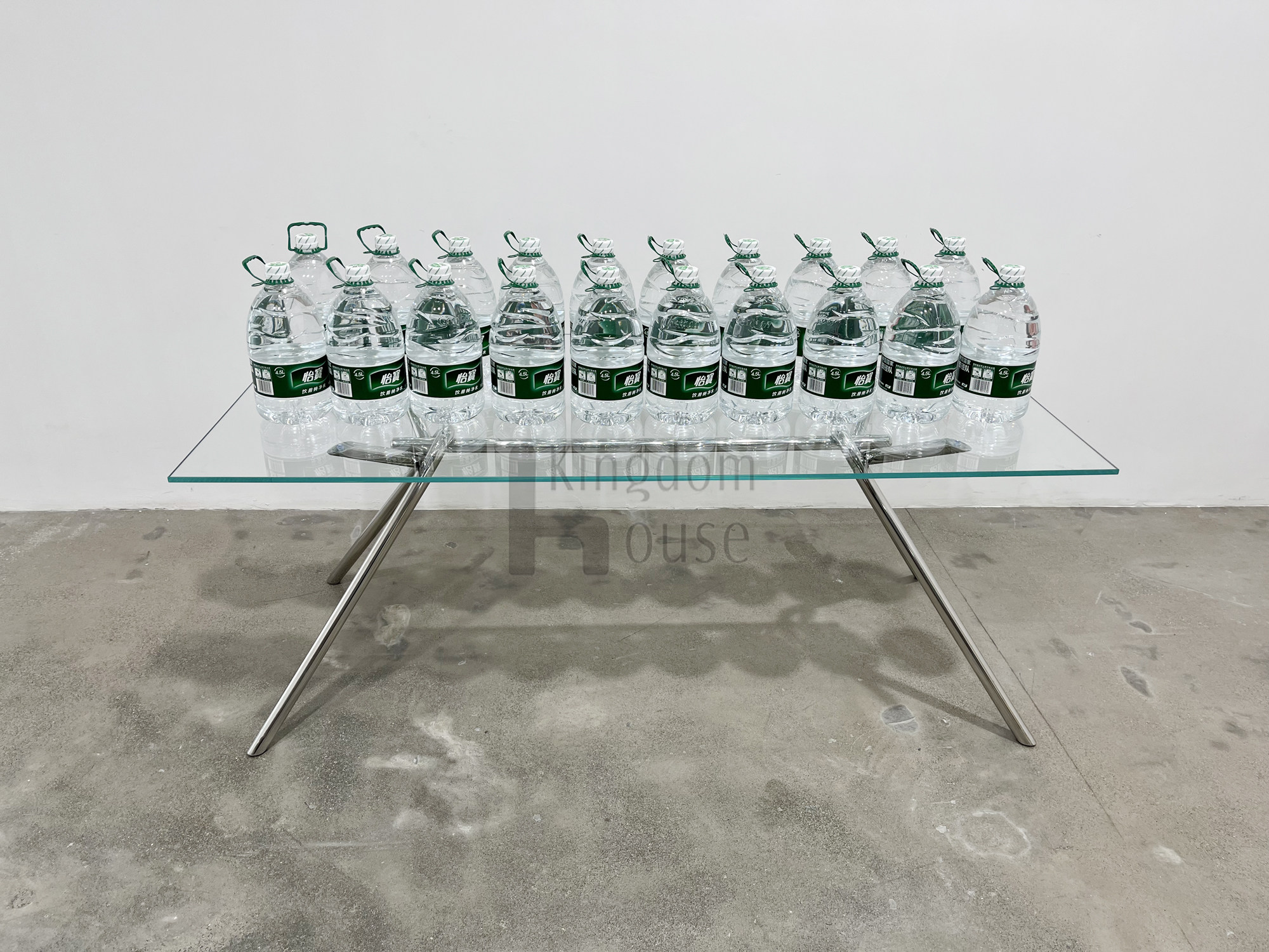 Стеклянный обеденный стол iron light glass riva table意式现代不锈钢管玻璃办公桌会议桌