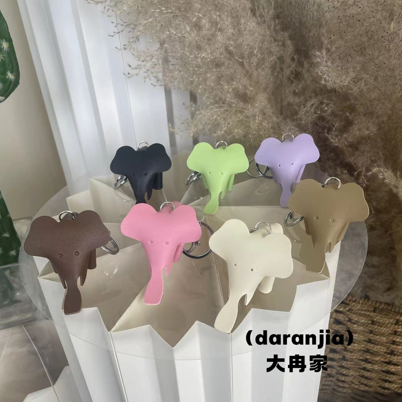 Hand-Sewn Elephant Bag Pendant, Cute Soft Leather Car Keychain, Creative Accessory, Small Elephant Hanging Ornament