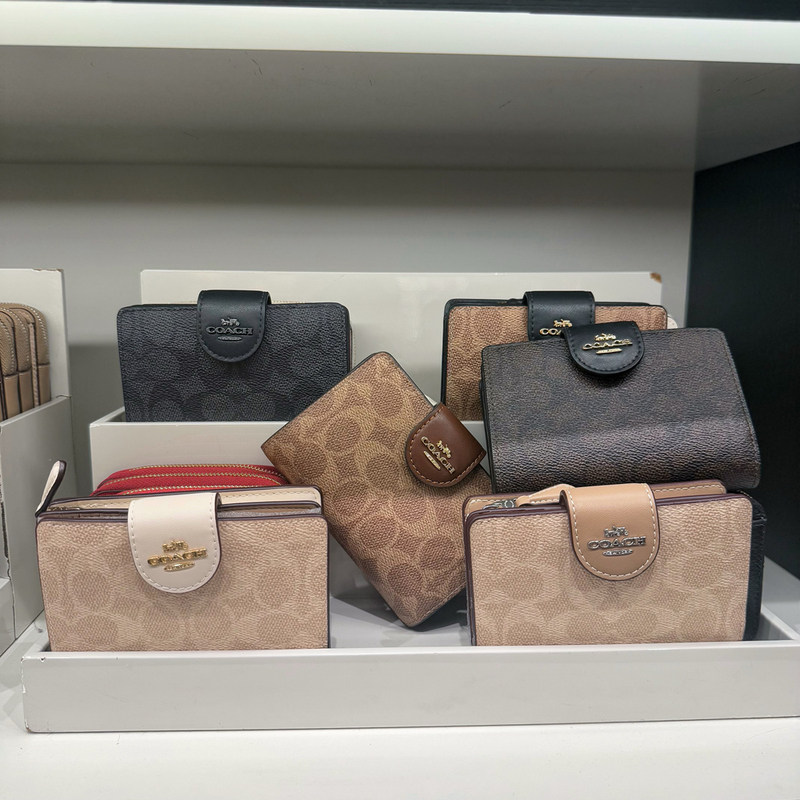 Yanyan Guoxian American Coach New Buckle Wallet with Classic Print, Large Bill Slots, Card Slots, Zipper Coin Pocket