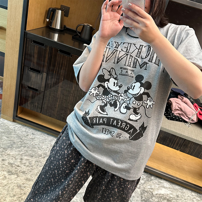Mickey and Minnie Printed Letters Korean Style Versatile Casual Printed Loose Commuting Pure Cotton Heavyweight Short-Sleeve T-Shirt Mickey and Minnie Printed Letters Korean Style Versatile Casual Printed Loose Commuting Pure Cotton Heavyweight Short-Sleeve T-Shirt