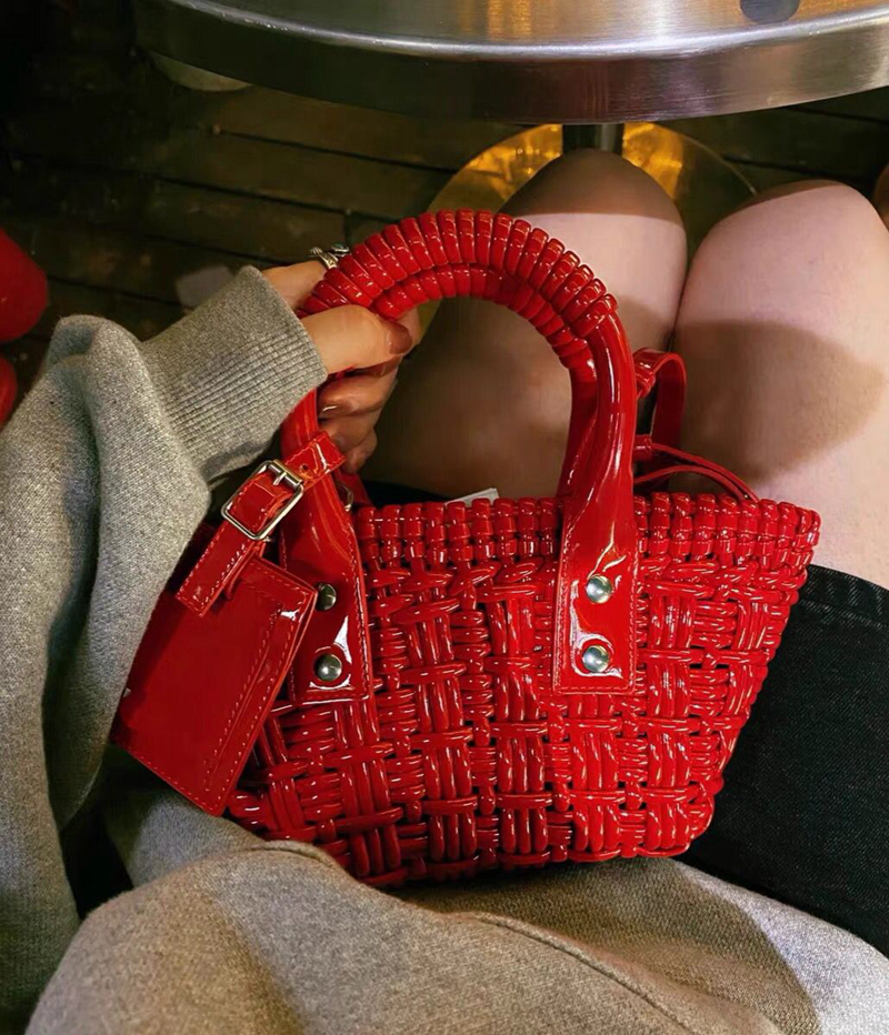 Маленькая вместительная вязаная handmade сумка, корзина, одно плечо, коллекция 2022