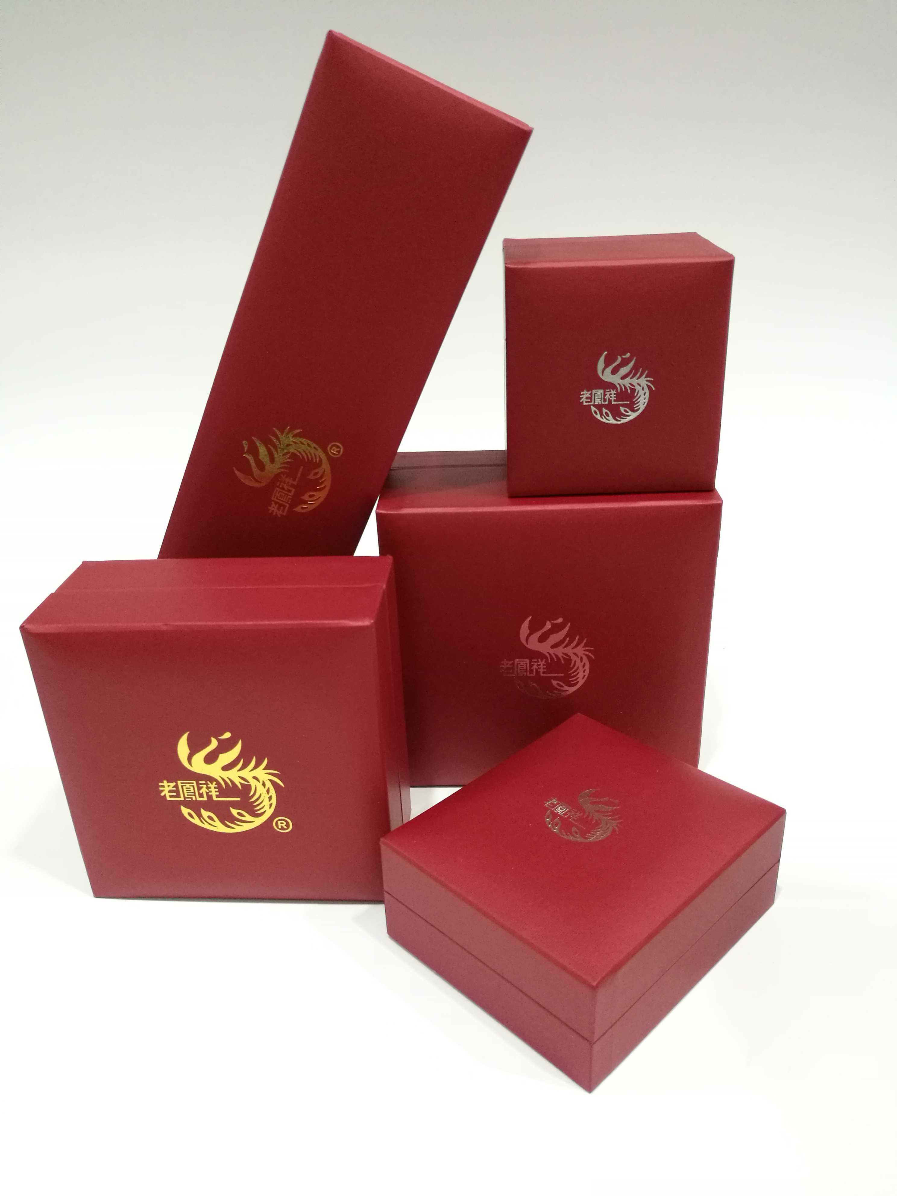 High-end boutique Jewelry Packaging Boxes Old Fung Xiang Ring Case Pendant Case Wedding Wedding box Customized