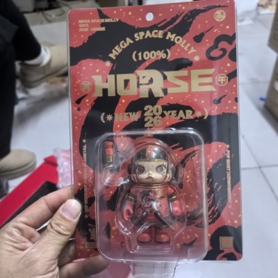 Bubble Mart MEGA SPACE MOLLY 100% лифт ограниченной серии Года Лошади, новый в оригинальной упаковке