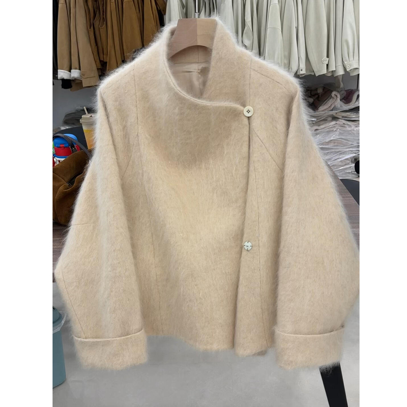 Beige Korean-Style Hepburn-Inspired High-End Woolen Coat for Women, Woolen Jacket, 2026 Winter New Model, Winter Elegance Beige Korean-Style Hepburn-Inspired High-End Woolen Coat for Women, Woolen Jacket, 2026 Winter New Model, Winter Elegance