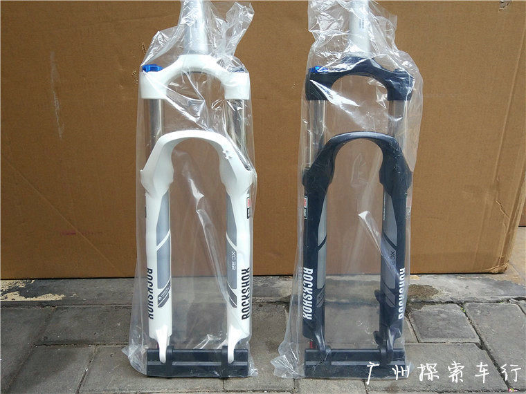 ROCKSHOX XC32 26 inch vertebral canal Fast demolition front fork Mountain gas fork Shenfork Manus M30 R7