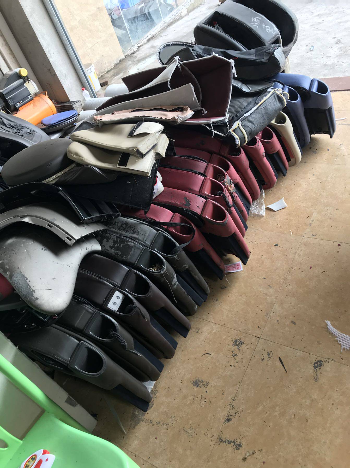 Shenzhen Guangzhou OSIM Aosheng massage chair leather cover refurbished Tianwang chair OS-808 818 refurbished