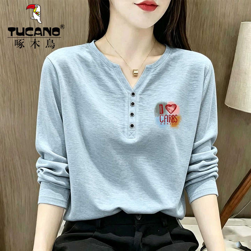 Woodpecker Light Blue V-Neck Long-Sleeve T-Shirt for Women, Spring and Autumn Thin Loose-Fitting Base Layer Top with a Stylish Half-Open Collar Design Woodpecker Light Blue V-Neck Long-Sleeve T-Shirt for Women, Spring and Autumn Thin Loose-Fitting Base Layer Top with a Stylish Half-Open Collar Design