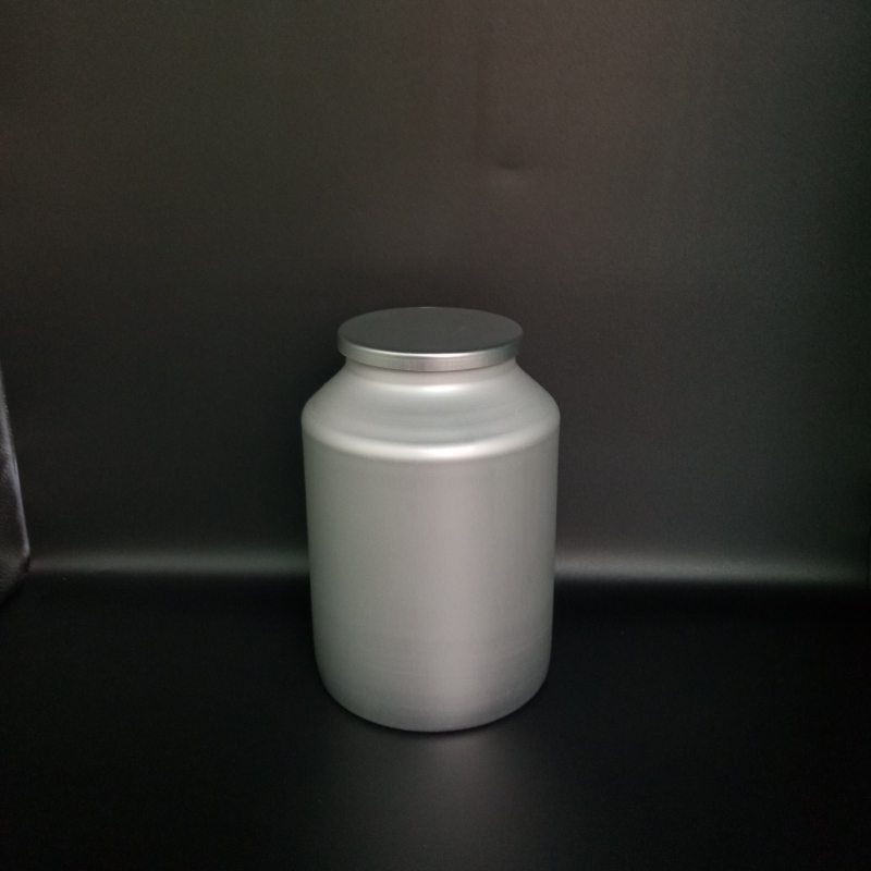 1升铝罐：工业美学与环保理念的完美结合