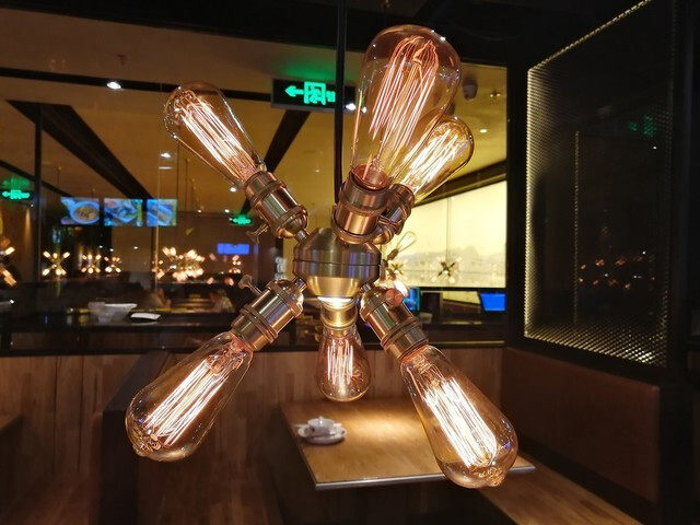 全面屏有4镜头！华为nova 2s评测