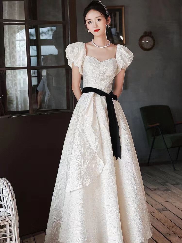  XL+T-052 White Printing Clothing is about 140cm in length to rent   + $6.28 