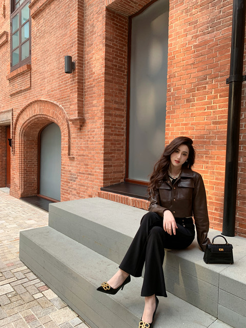 Hollinna Short Brown Leather Jacket for Women, Spring and Autumn 2025 New Style, Stylish and Slimming, Retro Biker Jacket for Women