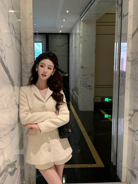 Hollinna Tweed Coat for Women, Autumn/Winter 2025 New Style, Mid-Length, Light Luxury, High-End Feel, Waist-Cinching Top