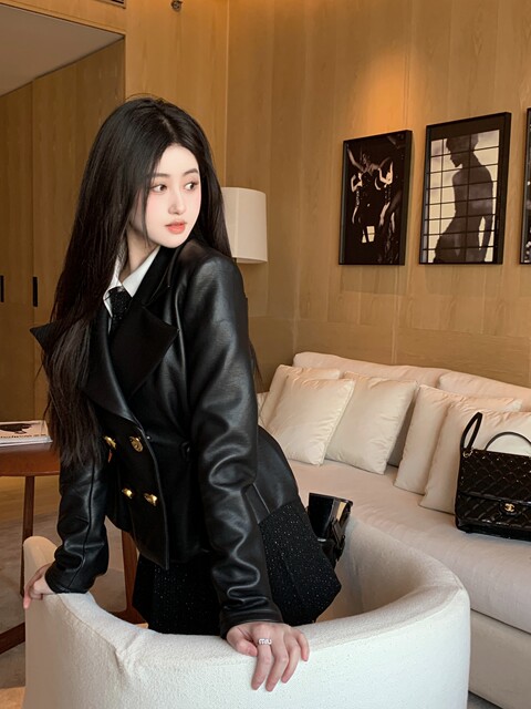 Hollinna Stylish Black Leather Jacket for Women, Autumn/Winter 2025 New Style, Waist-Cinching, Slimming, Versatile, High-End Biker Jacket